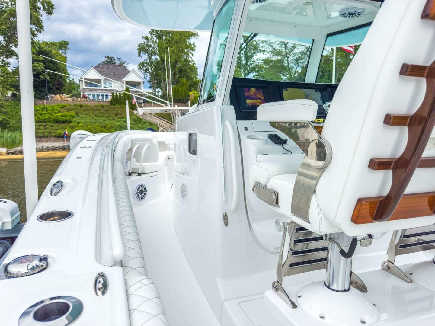 Slide: The Image of HCB 42 Lujo 2023 - 5344952