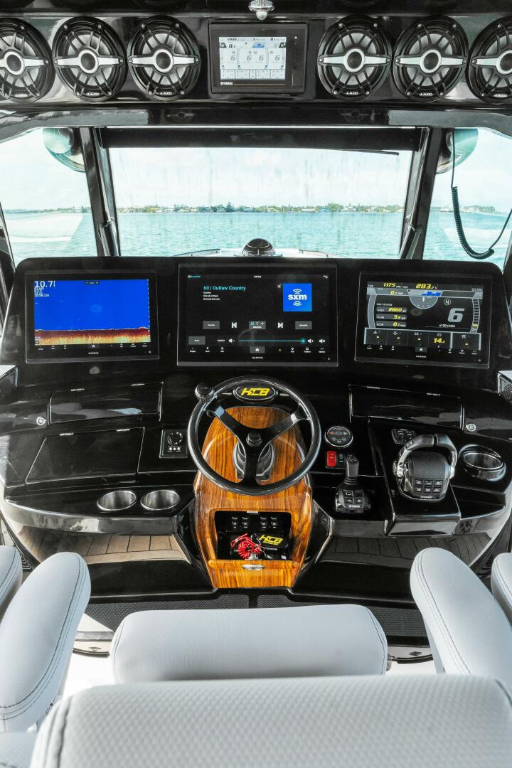 Slide: The Image of 2020 HCB 53 Suenos Lovin Life - 3722762