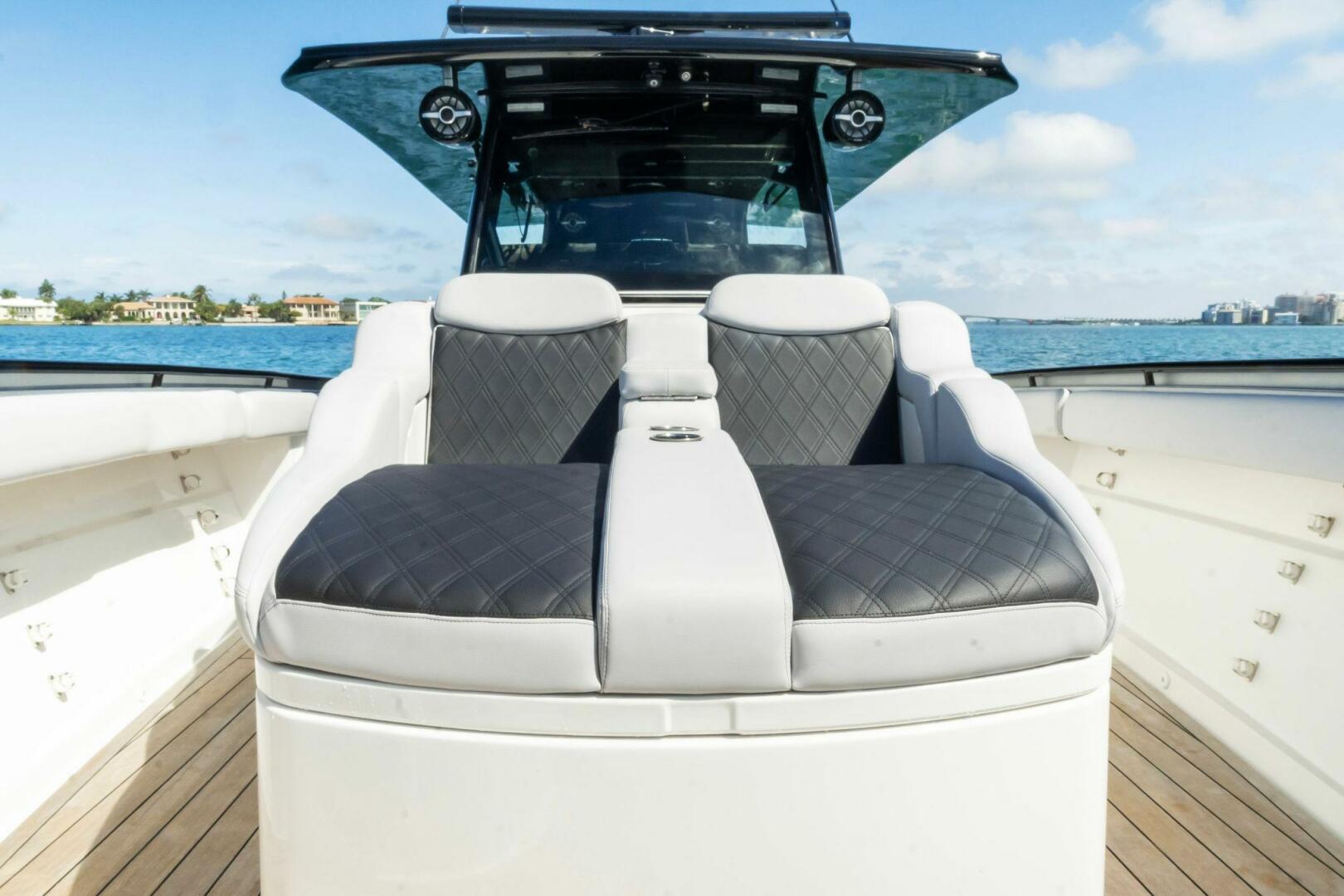 Slide: The Image of 2020 HCB 53 Suenos Lovin Life - 3722791