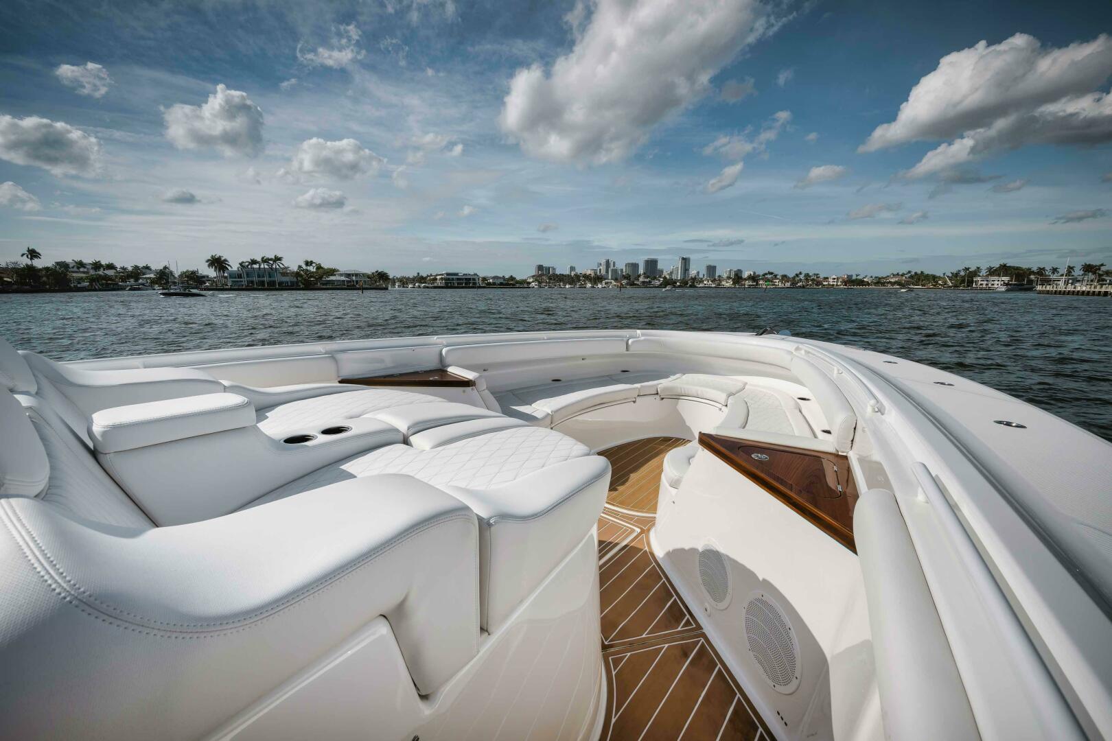 Slide: The Image of HCB 65 Estrella 2022 - 4427351