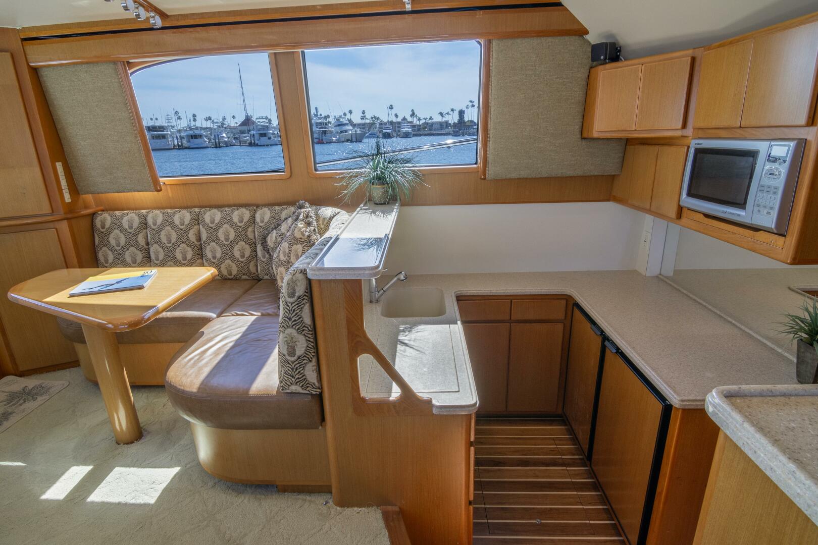 Slide: The Image of 2007 Henriques 42 Flybridge - ROCK SOLID - 6