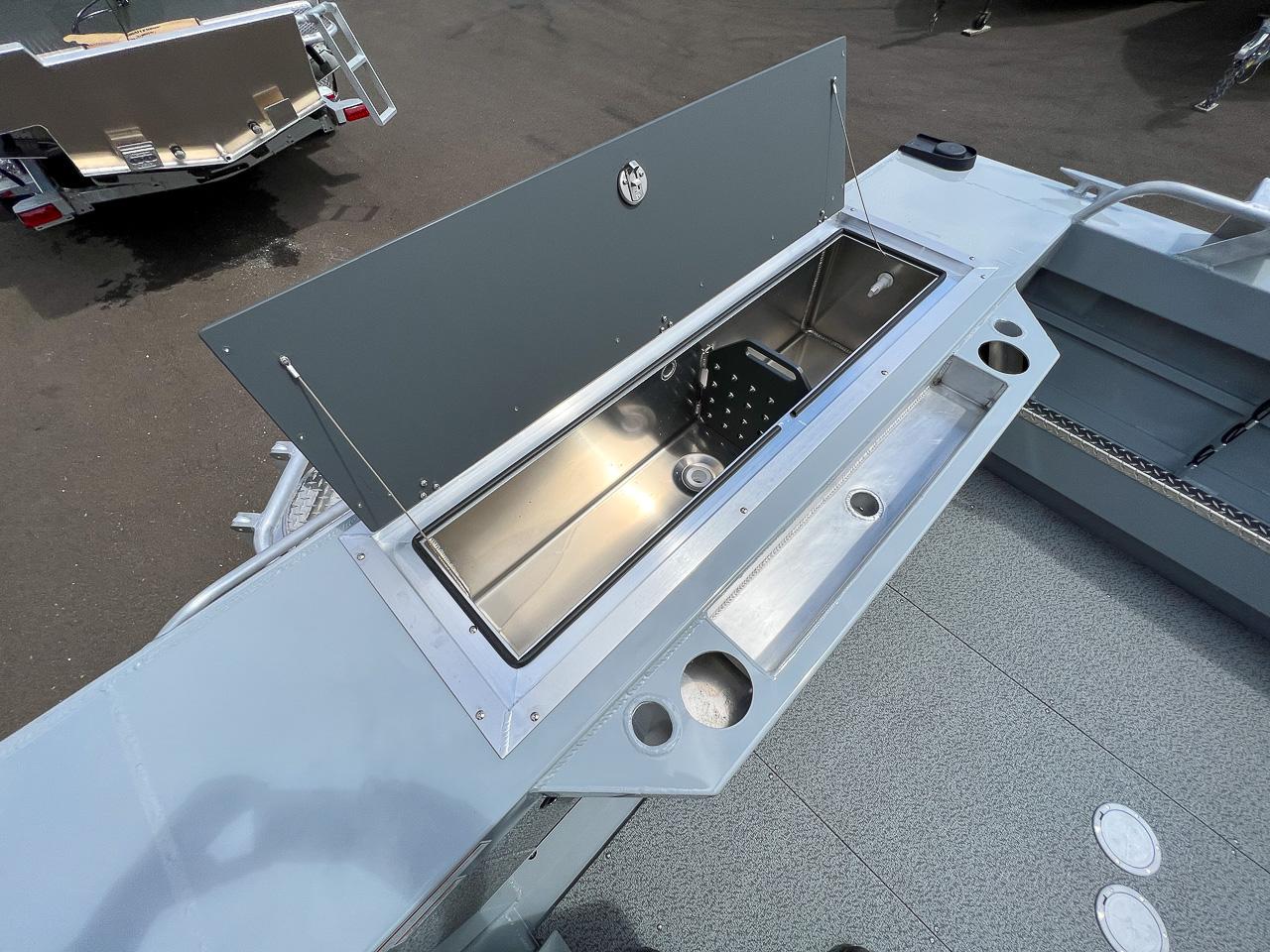 Slide: The Image of 2023 Hewescraft 200 Pro-V ET HT boat with open storage compartment. - 14