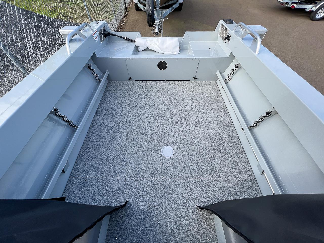 Slide: The Image of Hewescraft 200 Sportsman 2025 - 11