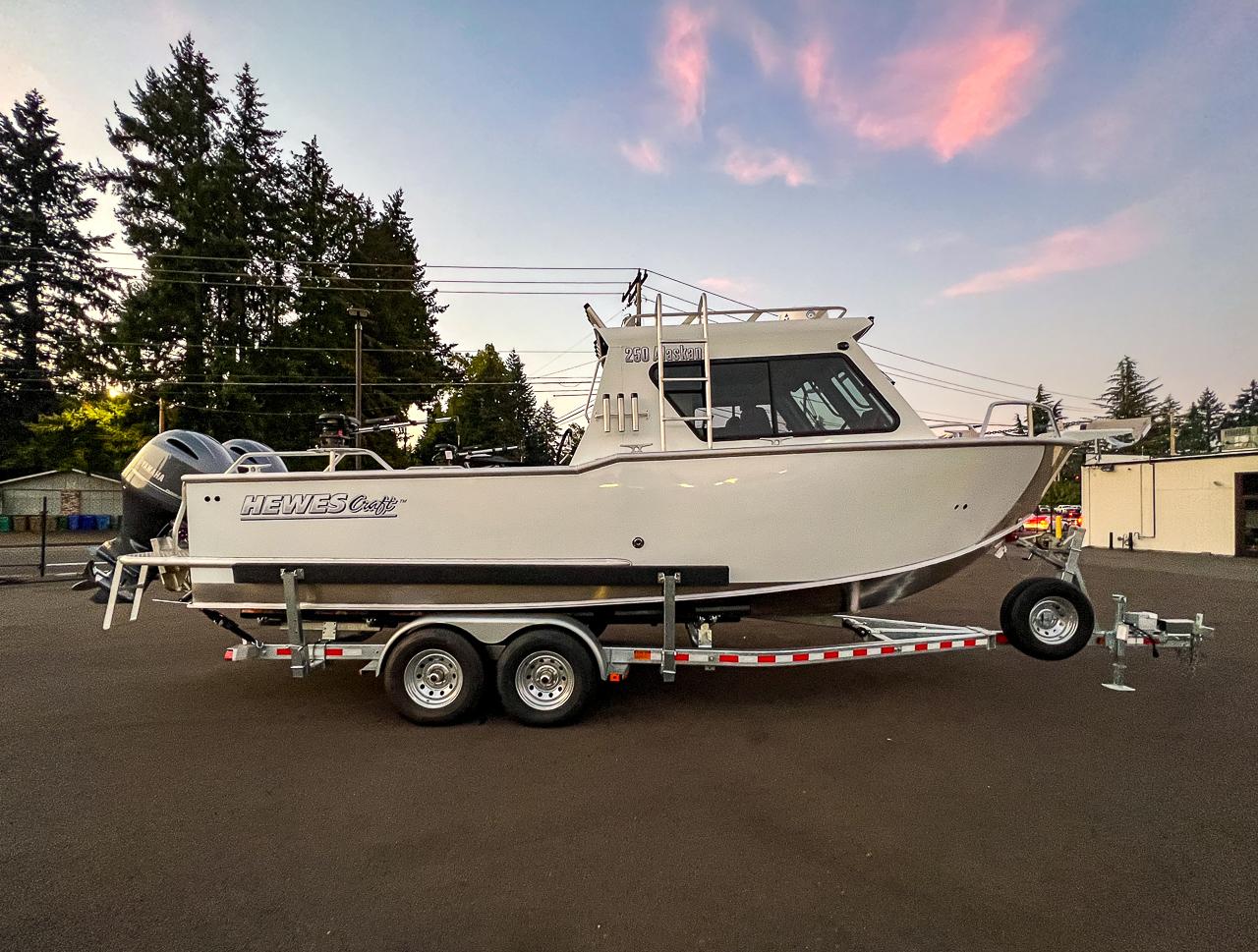 Slide: The Image of Hewescraft 250 Alaskan 2026 - 2