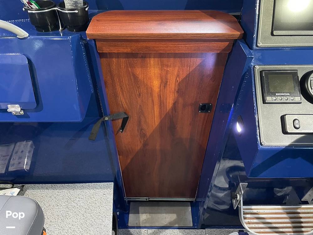 Slide: The Image of Hewescraft Pacific Explorer 270 2022 - 29