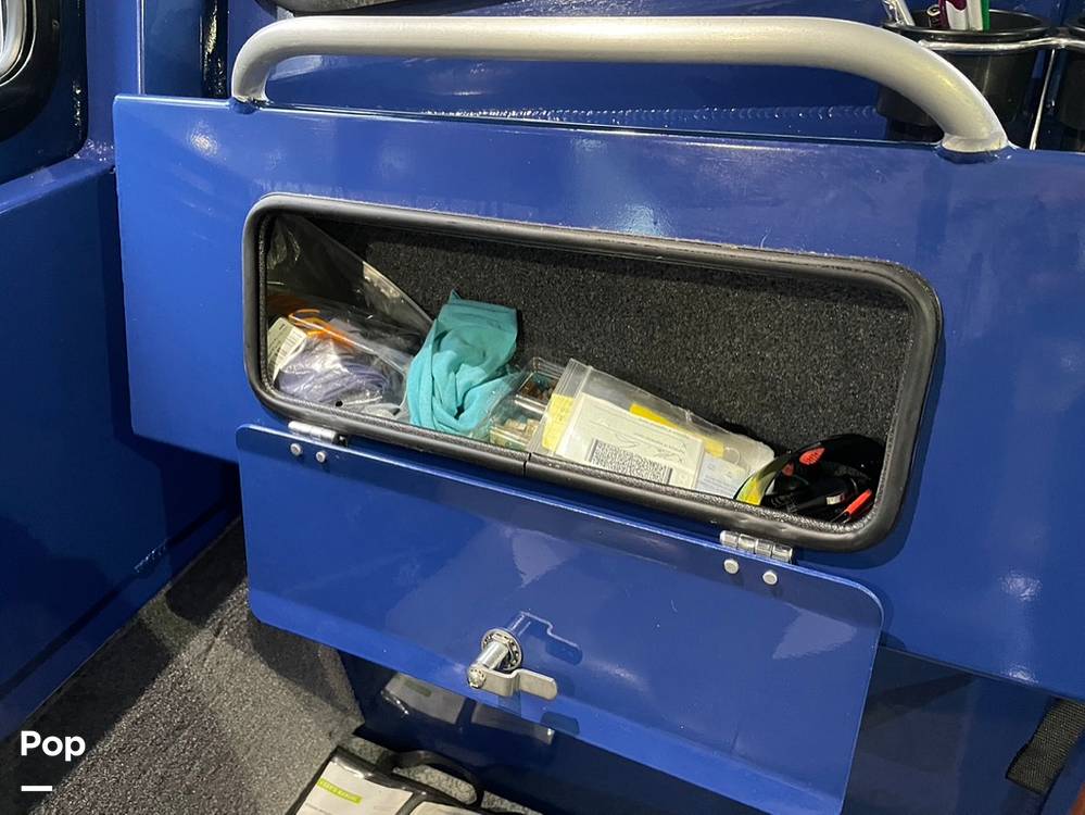 Slide: The Image of Hewescraft Pacific Explorer 270 2022 - 32