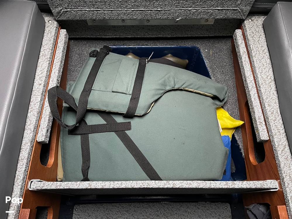 Slide: The Image of Hewescraft Pacific Explorer 270 2022 - 35