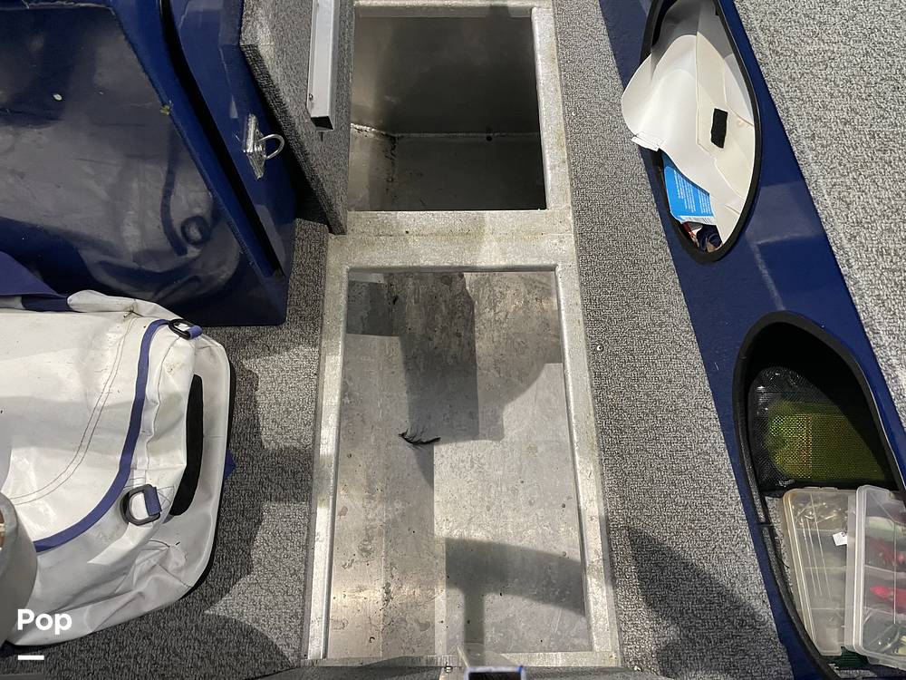 Slide: The Image of Hewescraft Pacific Explorer 270 2022 - 37