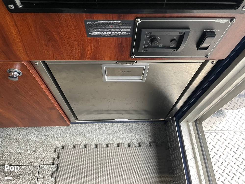 Slide: The Image of Hewescraft Pacific Explorer 270 2022 - 52