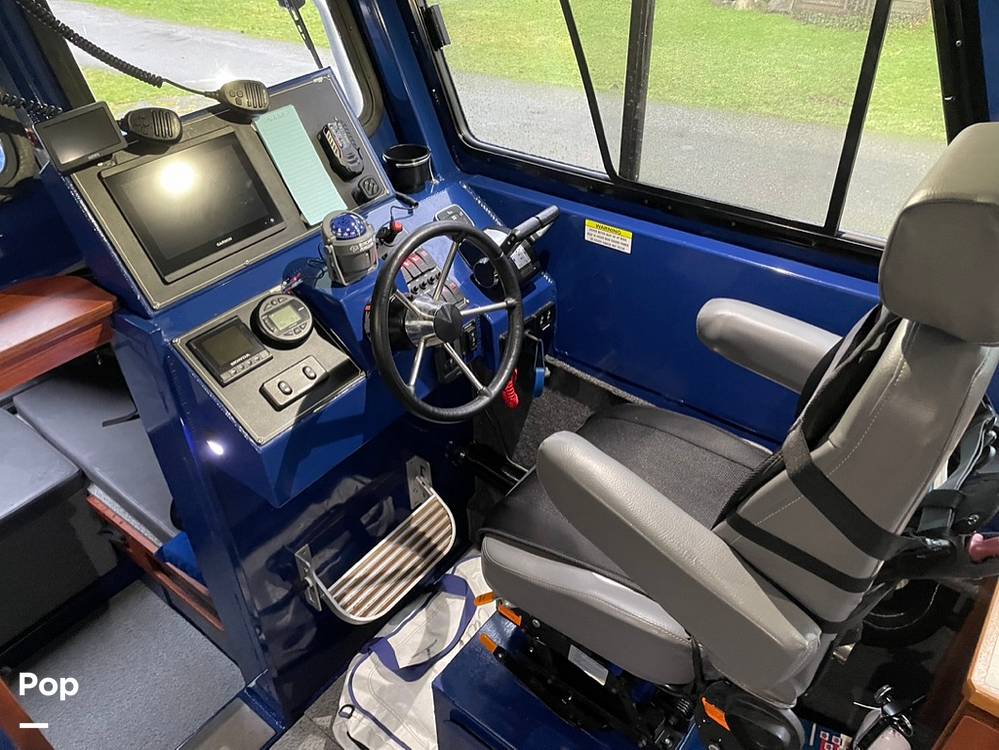 Slide: The Image of Hewescraft Pacific Explorer 270 2022 - 6