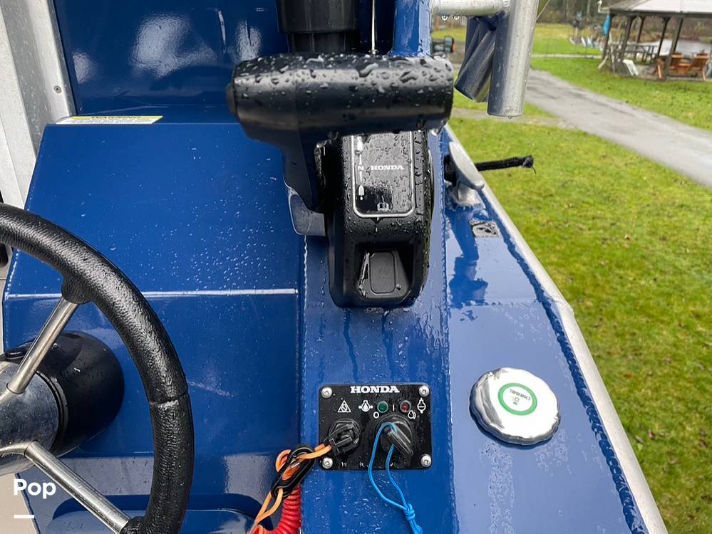 Slide: The Image of Hewescraft Pacific Explorer 270 2022 - 72