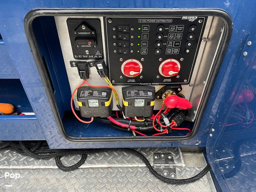 Slide: The Image of Hewescraft Pacific Explorer 270 2022 - 77