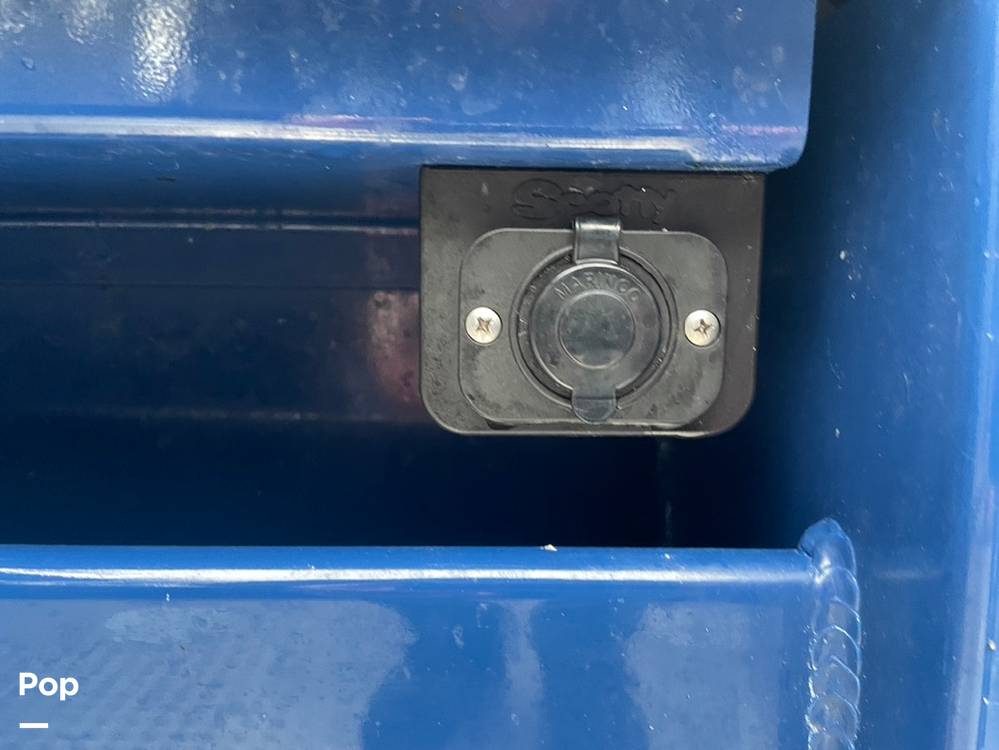 Slide: The Image of Hewescraft Pacific Explorer 270 2022 - 78