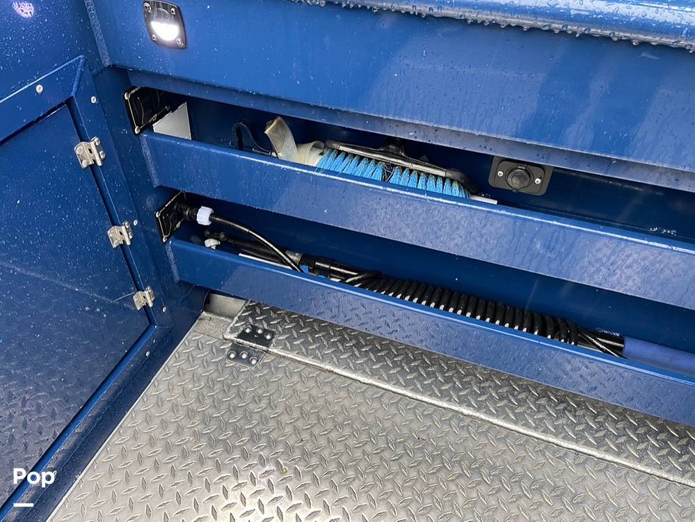 Slide: The Image of Hewescraft Pacific Explorer 270 2022 - 80