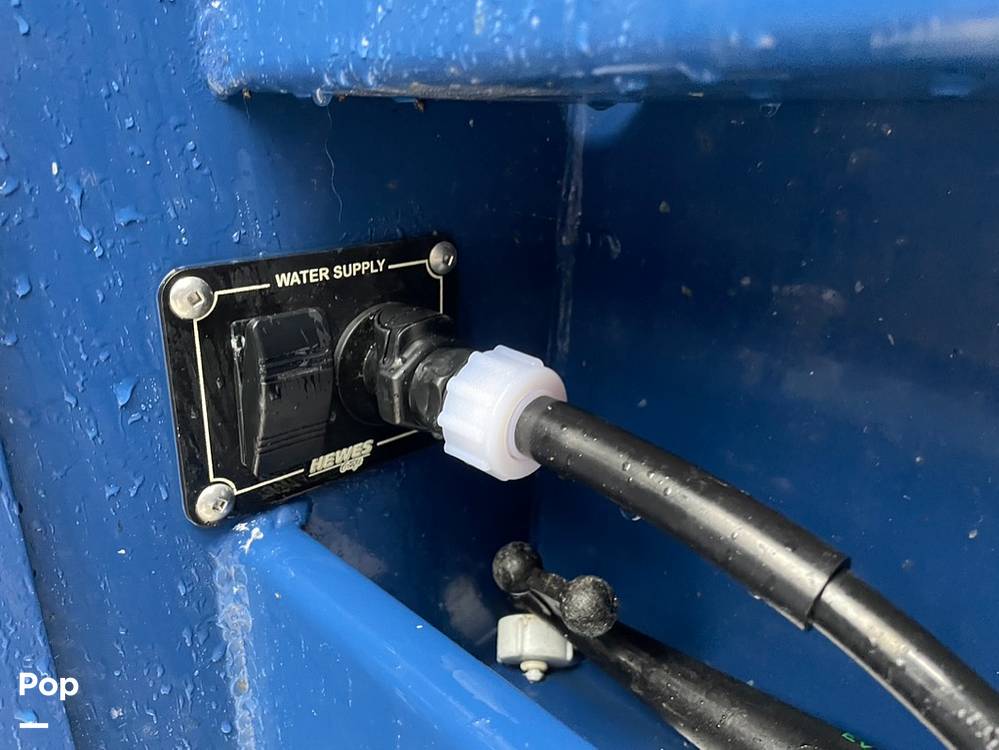 Slide: The Image of Hewescraft Pacific Explorer 270 2022 - 82