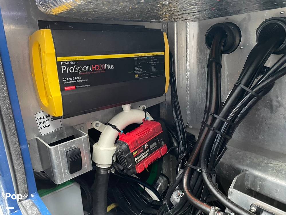 Slide: The Image of Hewescraft Pacific Explorer 270 2022 - 90