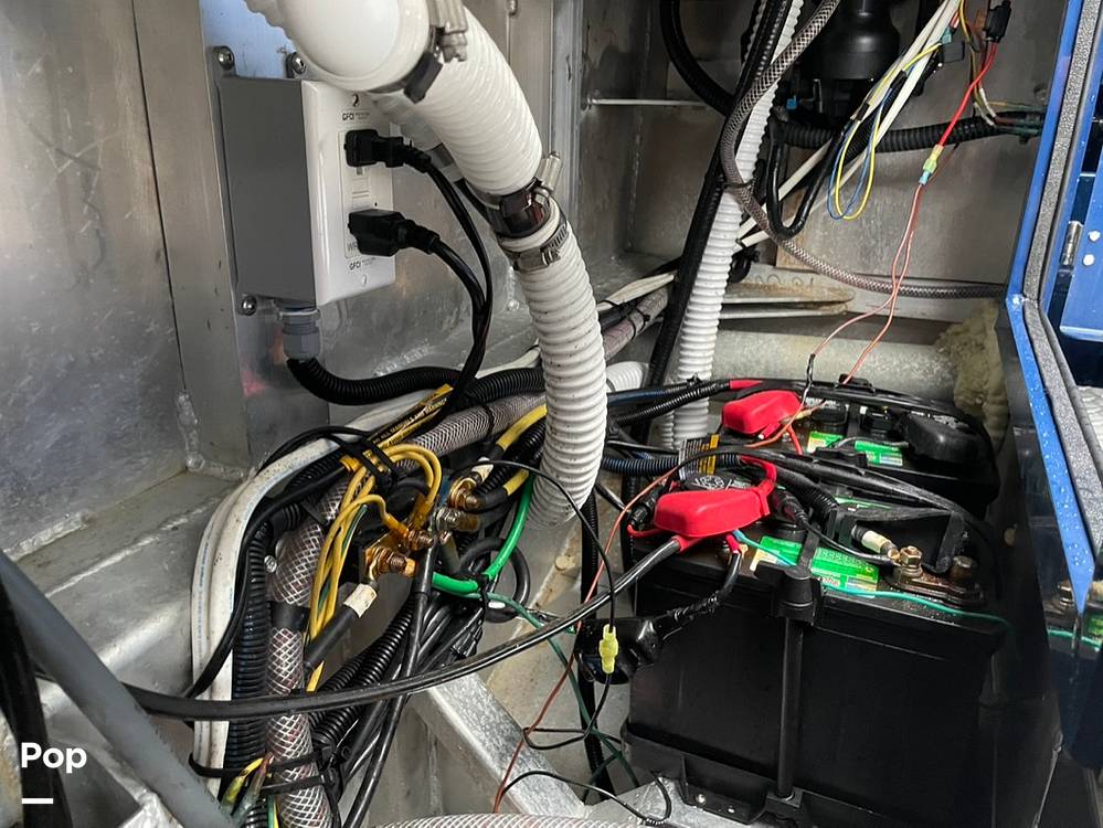 Slide: The Image of Hewescraft Pacific Explorer 270 2022 - 91