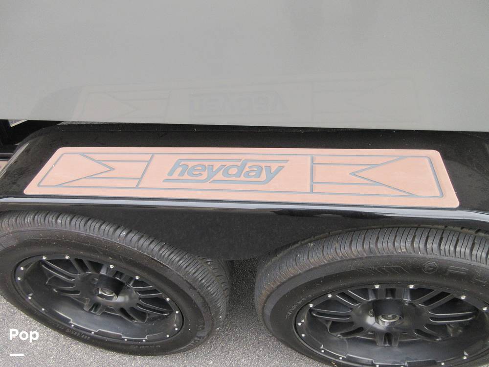 Slide: The Image of Heyday Wake Boats H22 2022 - 14882674