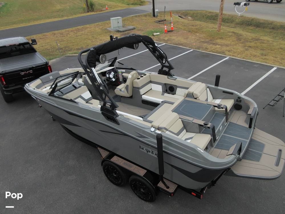 Slide: The Image of Heyday Wake Boats H22 2022 - 14882539