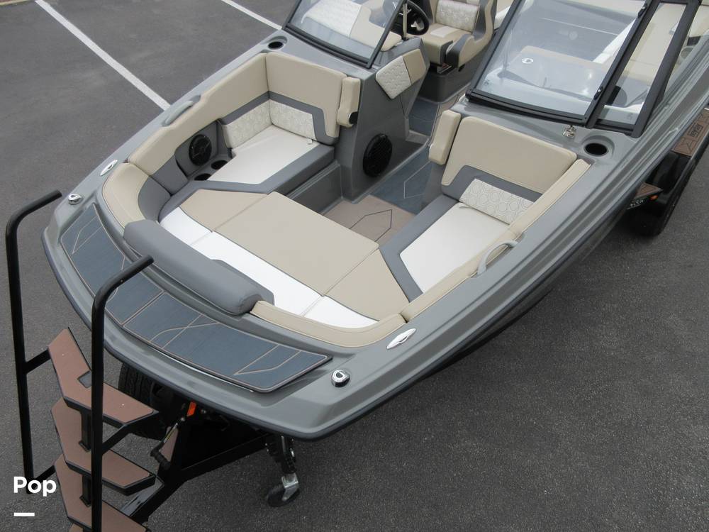 Slide: The Image of Heyday Wake Boats H22 2022 - 14882550