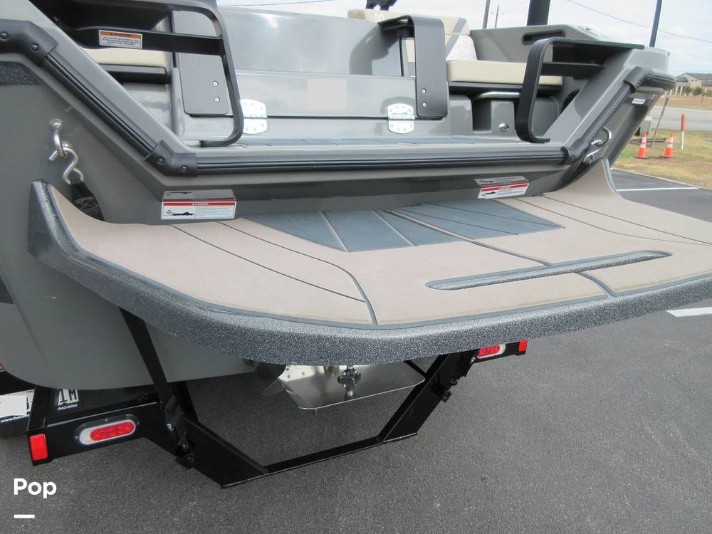 Slide: The Image of Heyday Wake Boats H22 2022 - 14882564