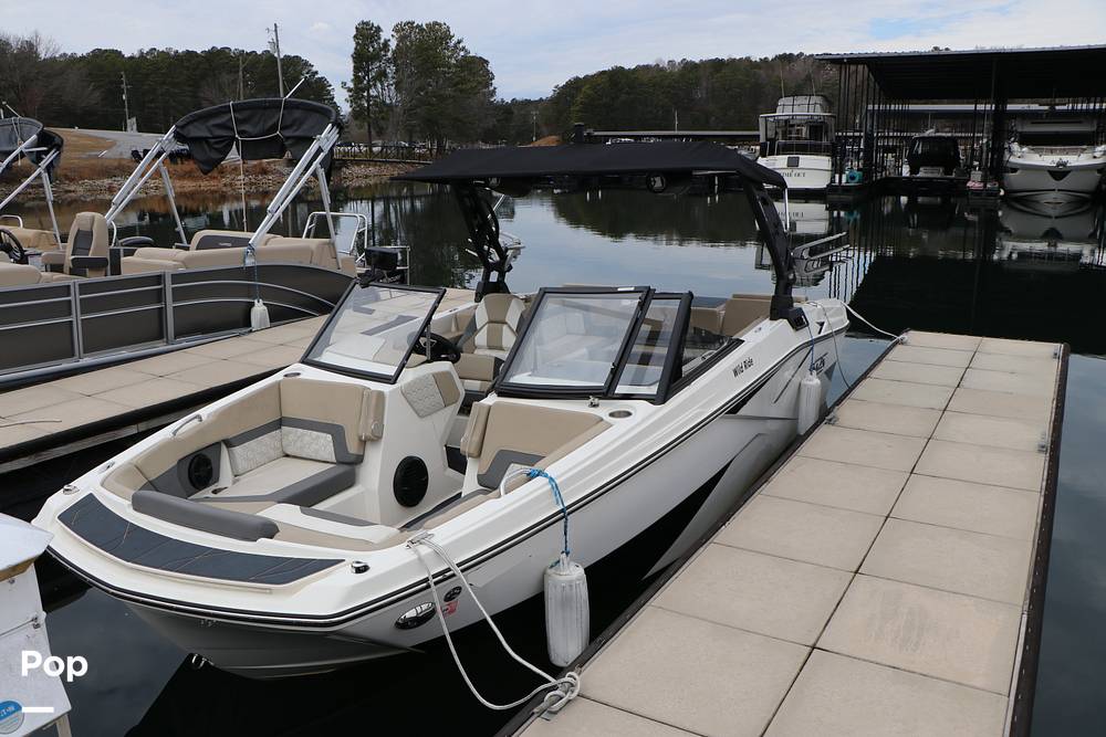 Slide: The Image of Heyday Wake Boats H22 2023 - 0