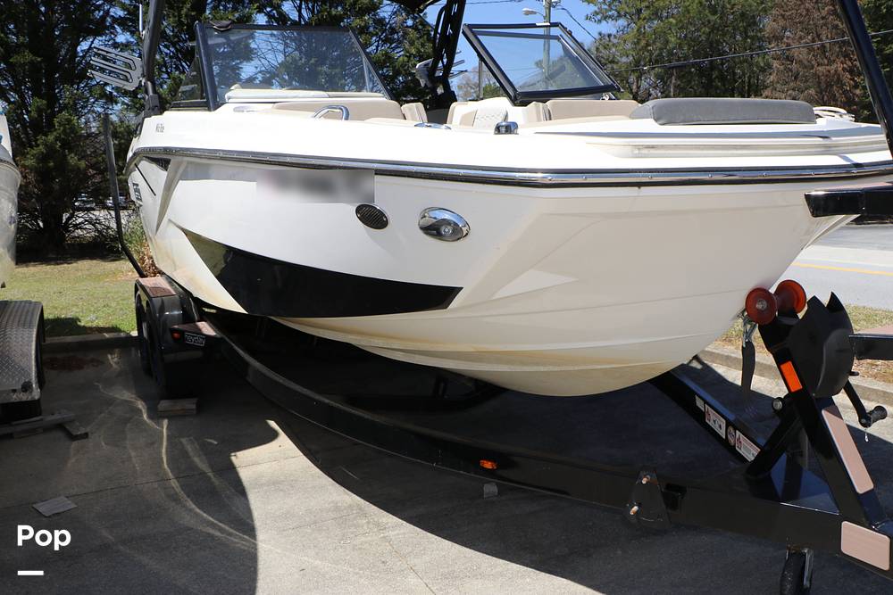 Slide: The Image of Heyday Wake Boats H22 2023 - 104
