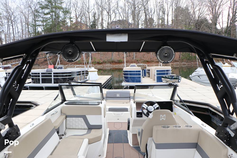 Slide: The Image of Heyday Wake Boats H22 2023 - 11