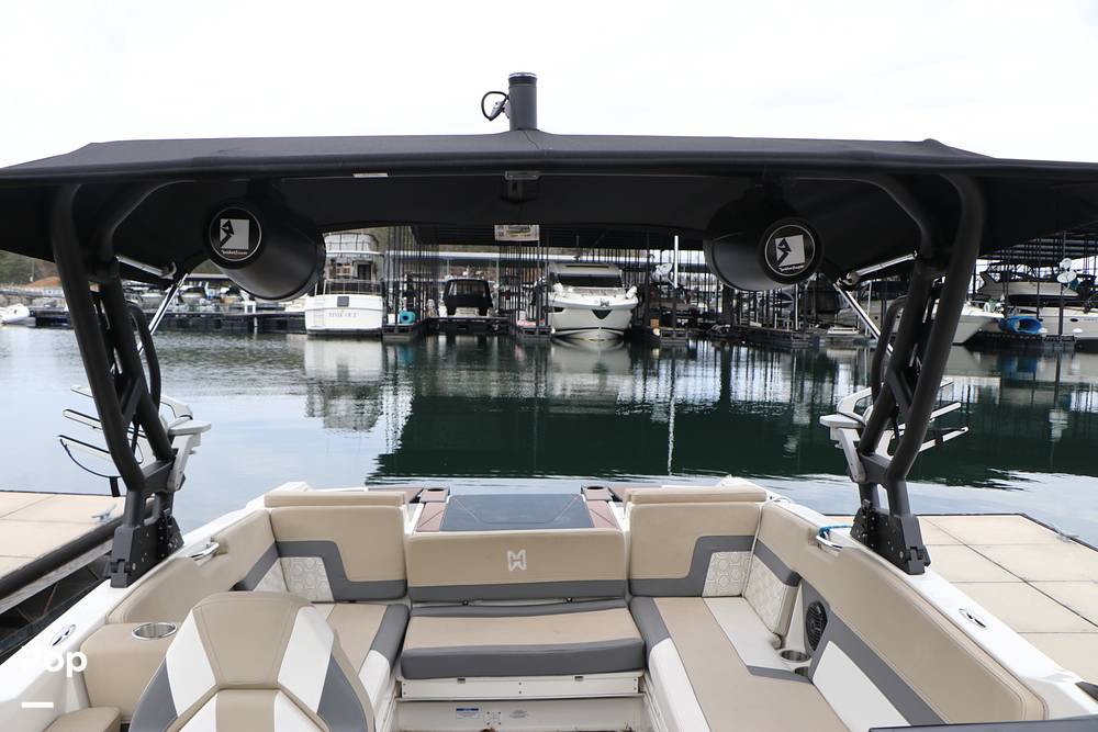 Slide: The Image of Heyday Wake Boats H22 2023 - 14