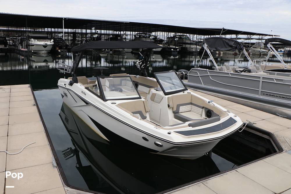 Slide: The Image of Heyday Wake Boats H22 2023 - 2