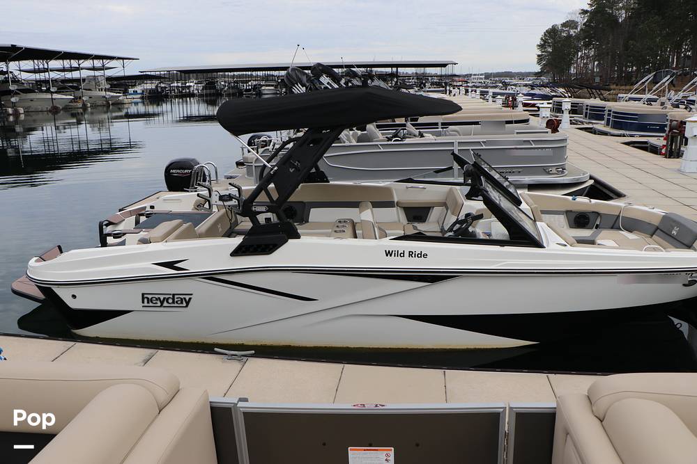 Slide: The Image of Heyday Wake Boats H22 2023 - 4