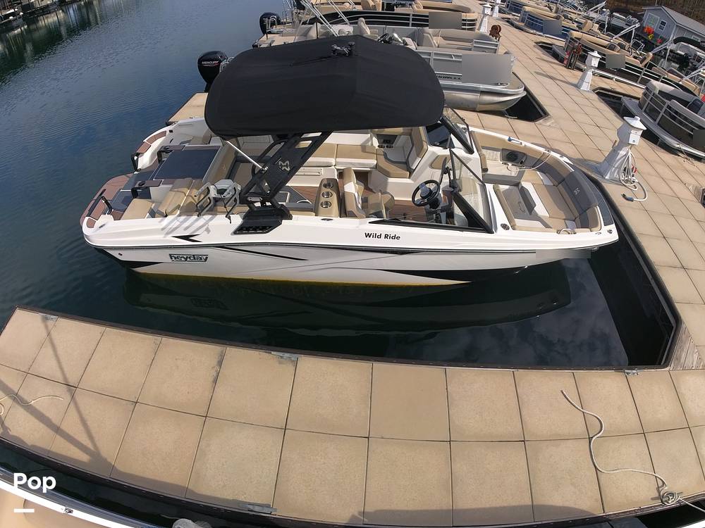 Slide: The Image of Heyday Wake Boats H22 2023 - 73