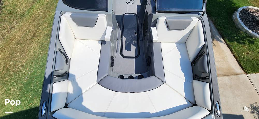 Slide: The Image of Heyday Wake Boats WT-2DC 2022 - 11
