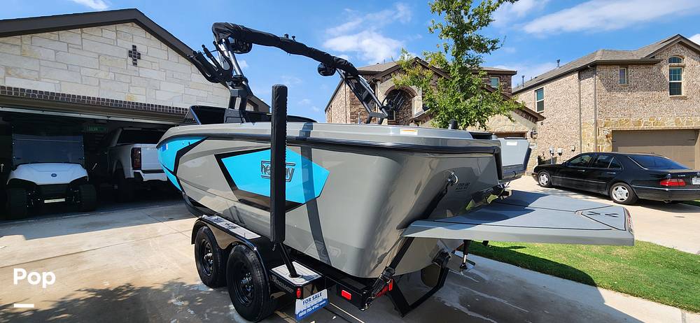 Slide: The Image of Heyday Wake Boats WT-2DC 2022 - 19