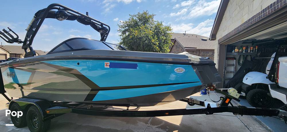 Slide: The Image of Heyday Wake Boats WT-2DC 2022 - 26