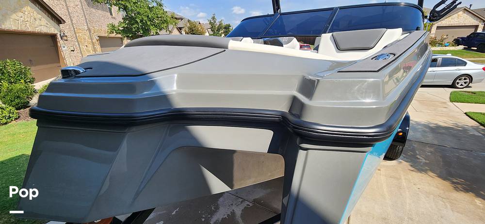 Slide: The Image of Heyday Wake Boats WT-2DC 2022 - 28
