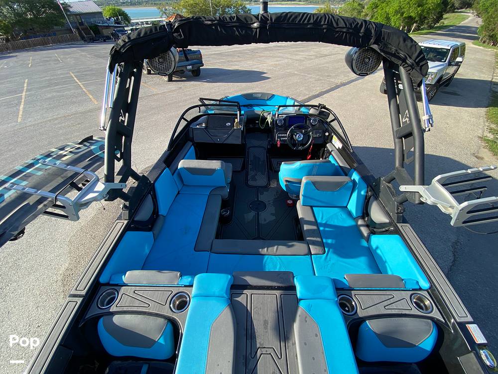 Slide: The Image of Heyday Wake Boats WT-SURF 2022 - 15
