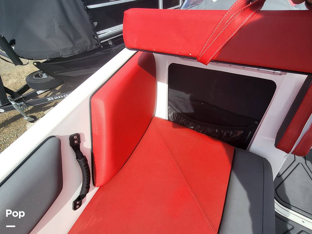 Slide: The Image of Heyday Wake Boats Wt Surf 2023 - 15256052