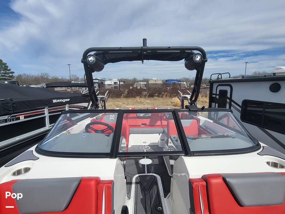 Slide: The Image of Heyday Wake Boats Wt Surf 2023 - 15256057