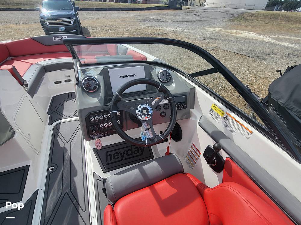 Slide: The Image of Heyday Wake Boats Wt Surf 2023 - 15256059