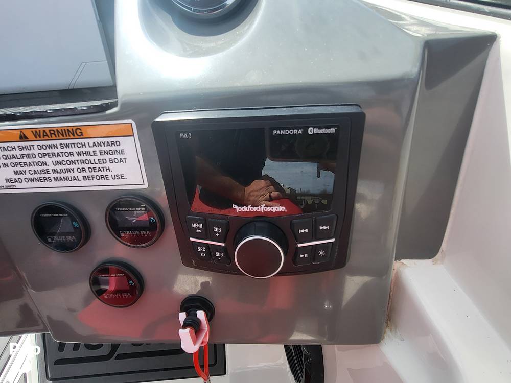 Slide: The Image of Heyday Wake Boats Wt Surf 2023 - 15256186