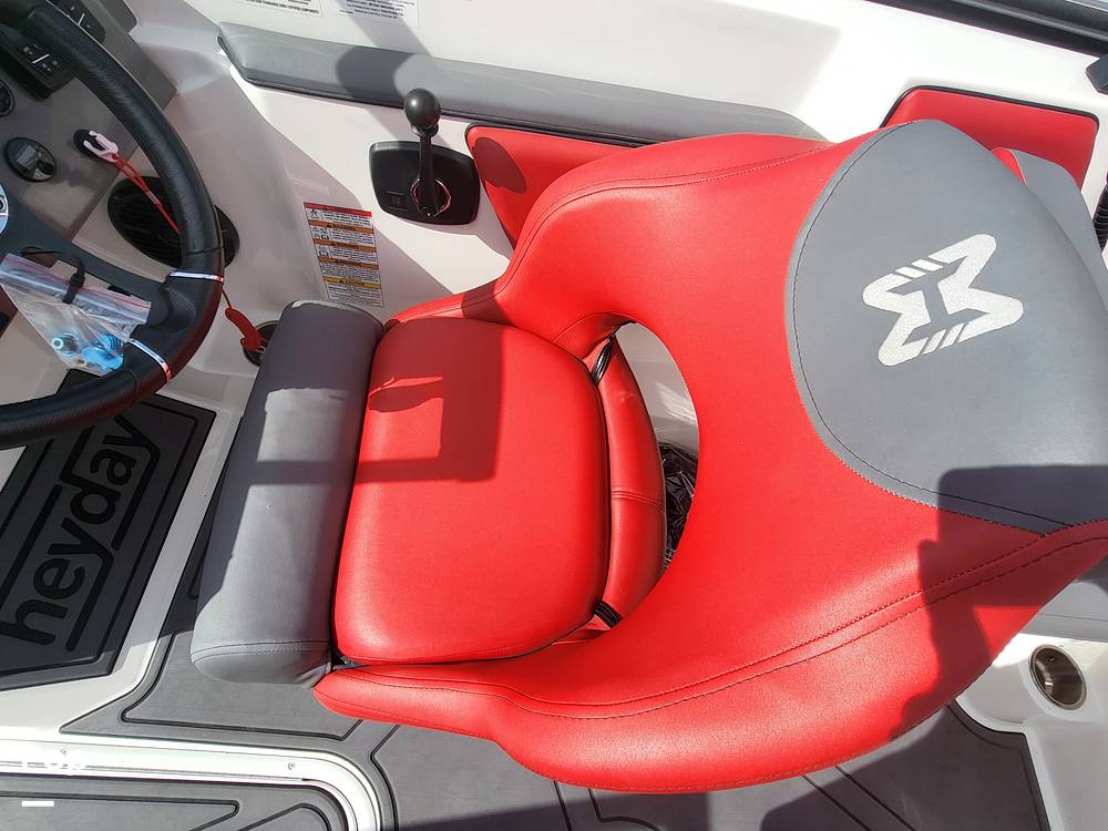 Slide: The Image of Heyday Wake Boats Wt Surf 2023 - 15256189