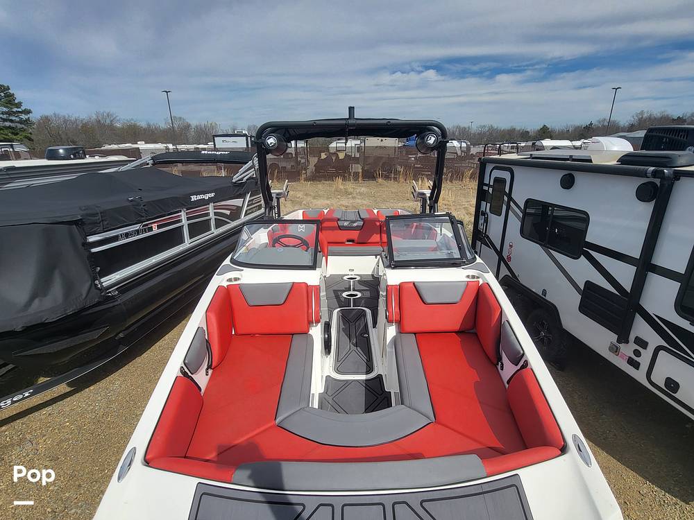 Slide: The Image of Heyday Wake Boats Wt Surf 2023 - 15256043
