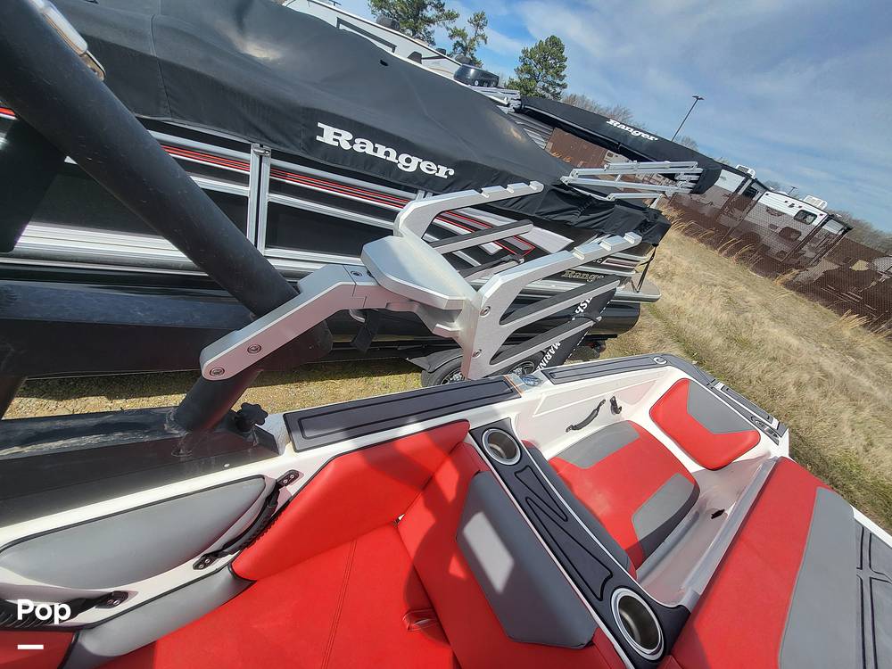 Slide: The Image of Heyday Wake Boats Wt Surf 2023 - 15256211