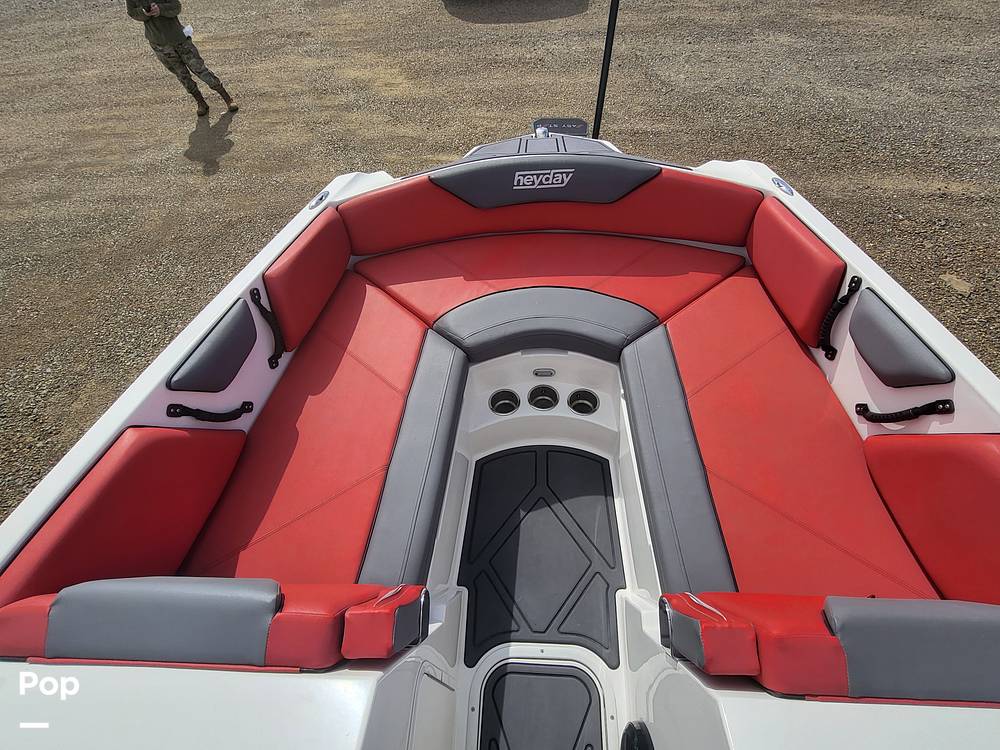 Slide: The Image of Heyday Wake Boats Wt Surf 2023 - 15256045