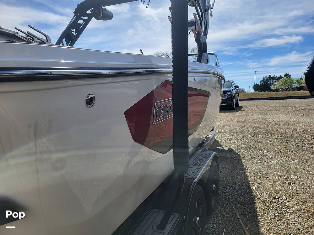 Slide: The Image of Heyday Wake Boats Wt Surf 2023 - 15256242