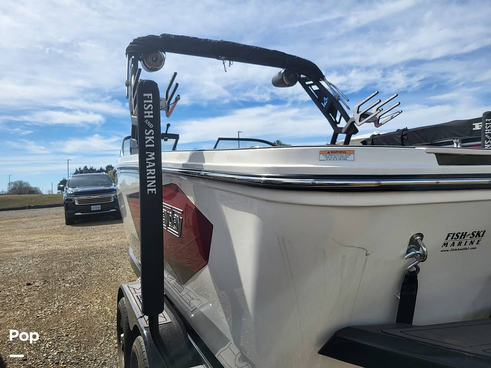 Slide: The Image of Heyday Wake Boats Wt Surf 2023 - 15256248