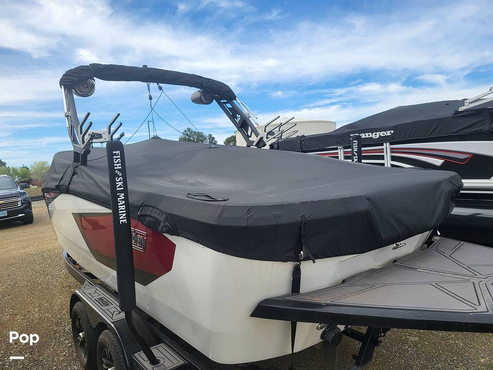 Slide: The Image of Heyday Wake Boats Wt Surf 2023 - 15256039