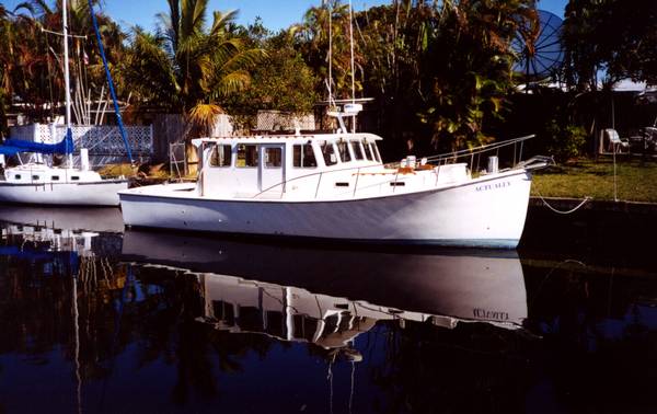Slide: The Image of h & h marine 1998 - 0
