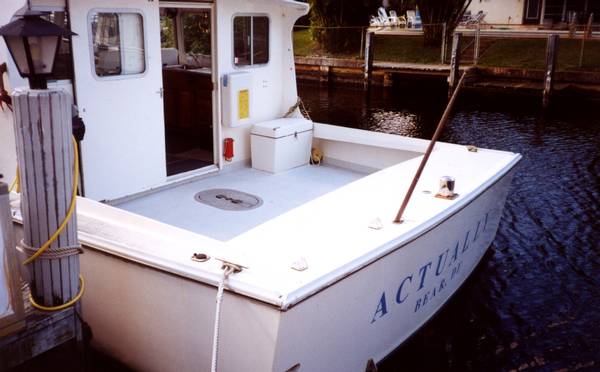 Slide: The Image of h & h marine 1998 - 5